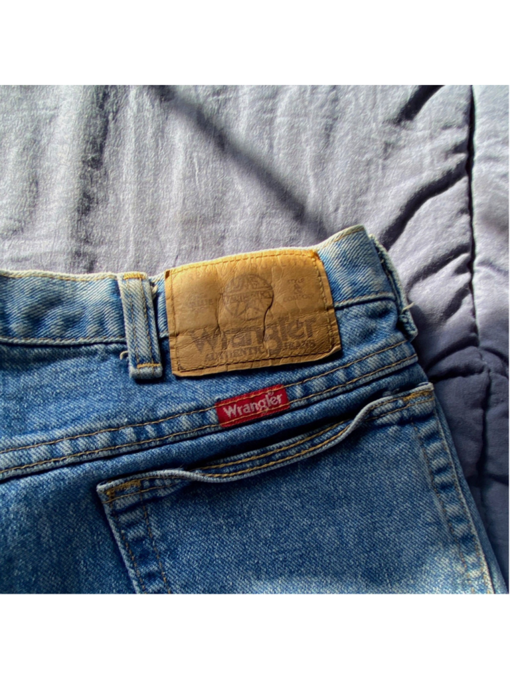 Vintage Wrangler Men’s 36 x 32 Jeans Y2K Light Wash Classic 90s Era Jeans